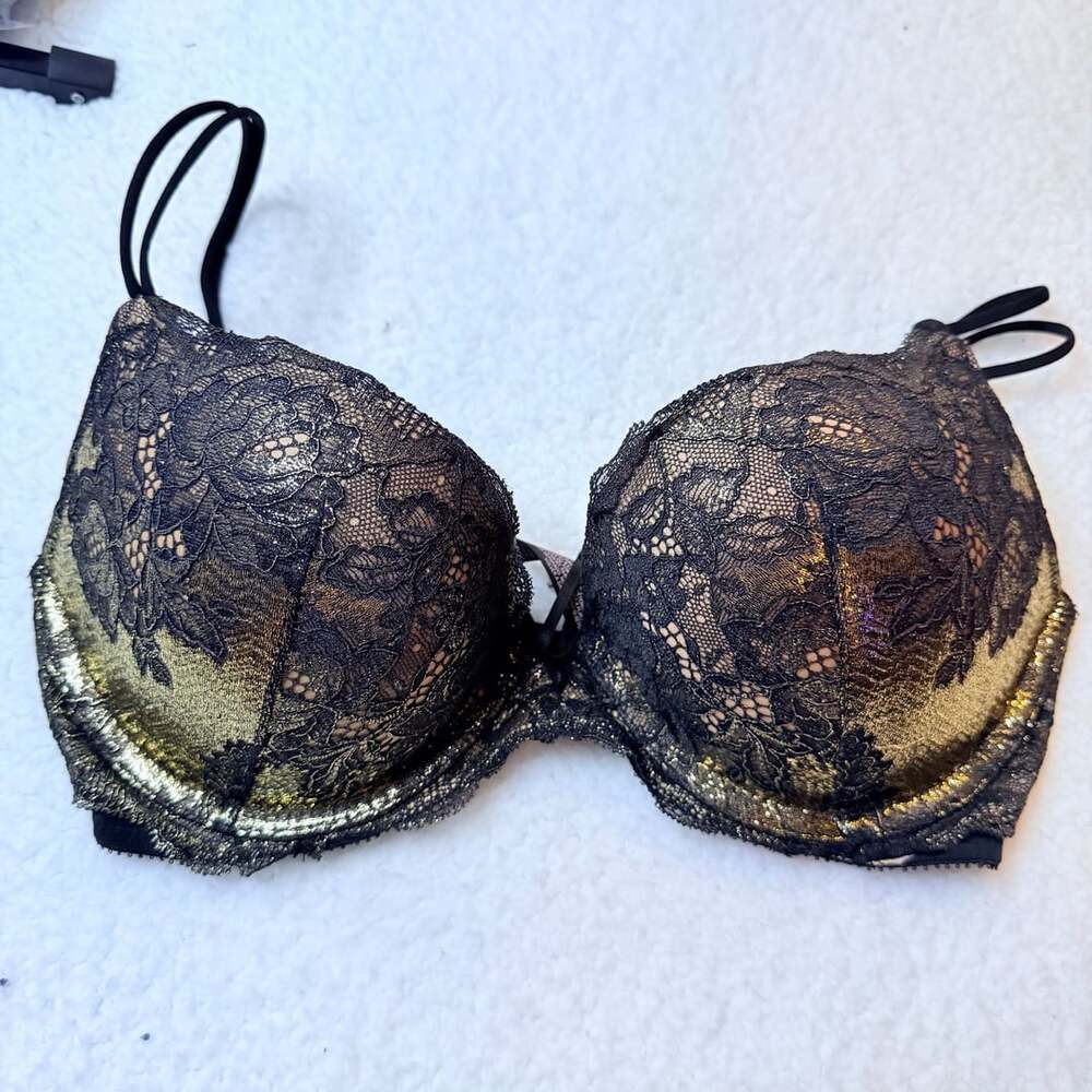 Victoria's Secret Push-Up Bra Size 32D Black Gold